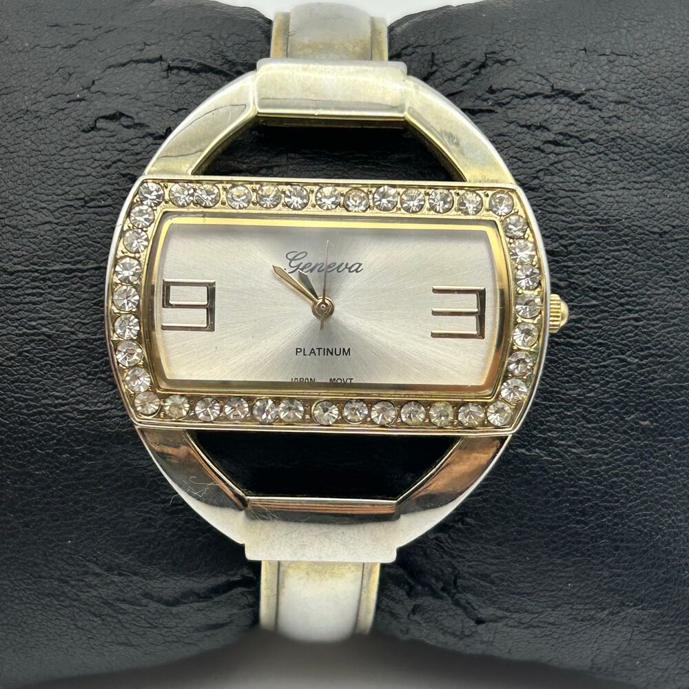 Geneva Platinum Silver-tone Crystal Bezel Cuff Watch Working New Battery